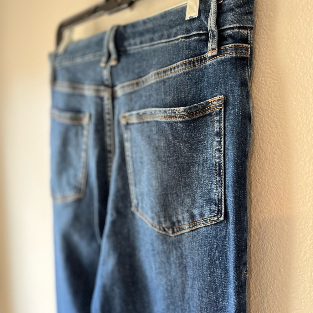 Good American High Rise Blue Jeans - Picture 3 of 9